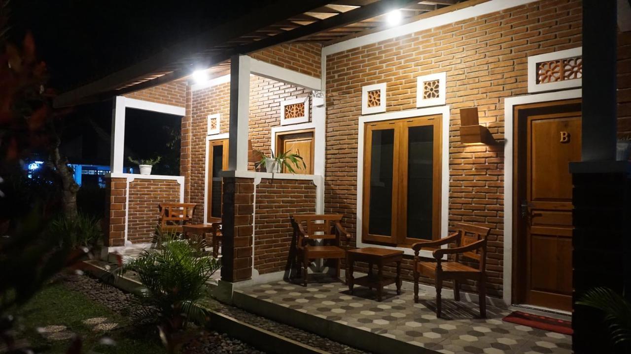 Genthong Homestay Magelang Extérieur photo