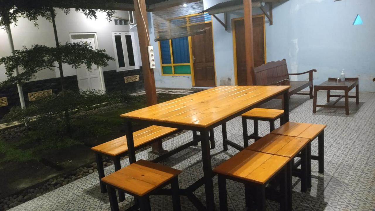 Genthong Homestay Magelang Extérieur photo