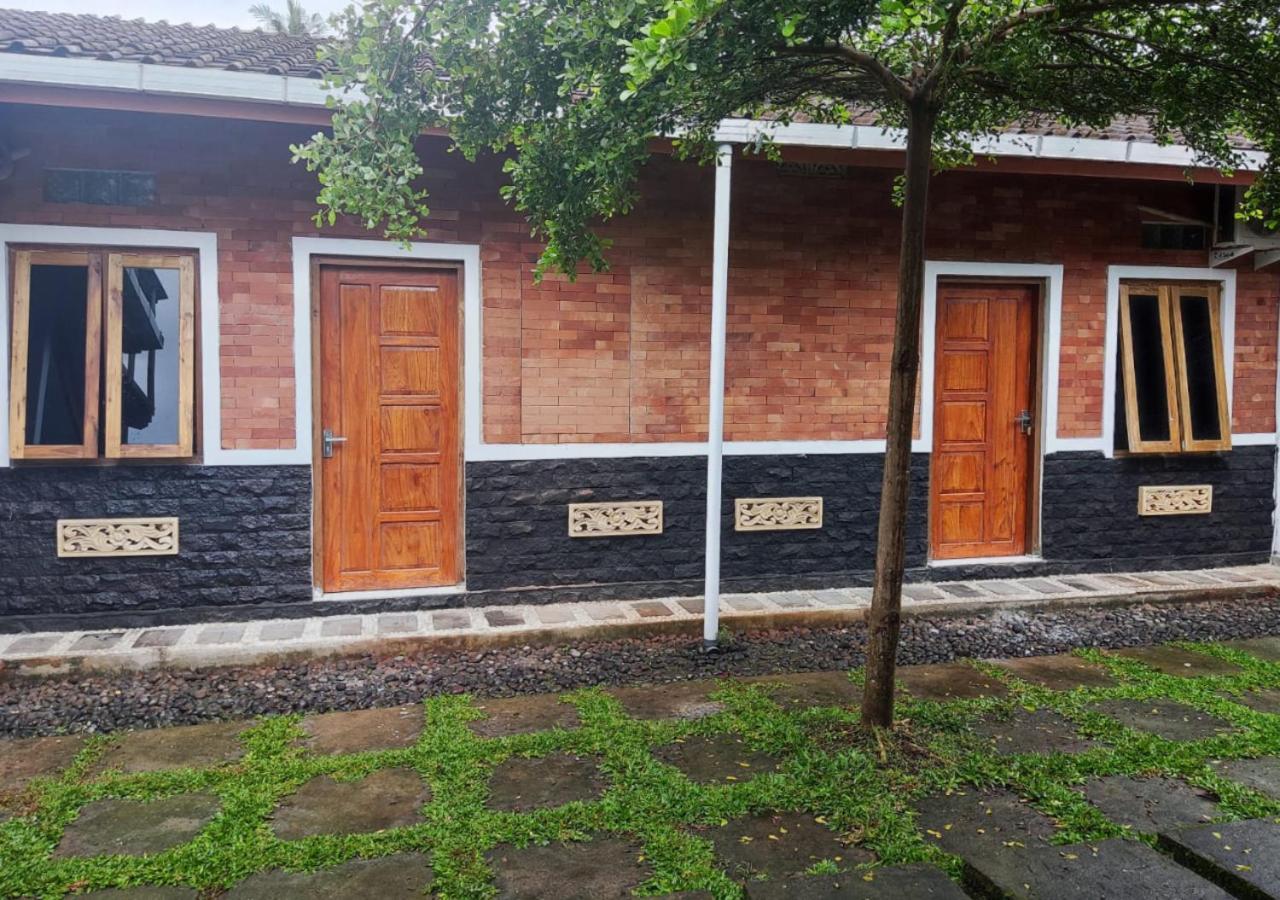 Genthong Homestay Magelang Extérieur photo