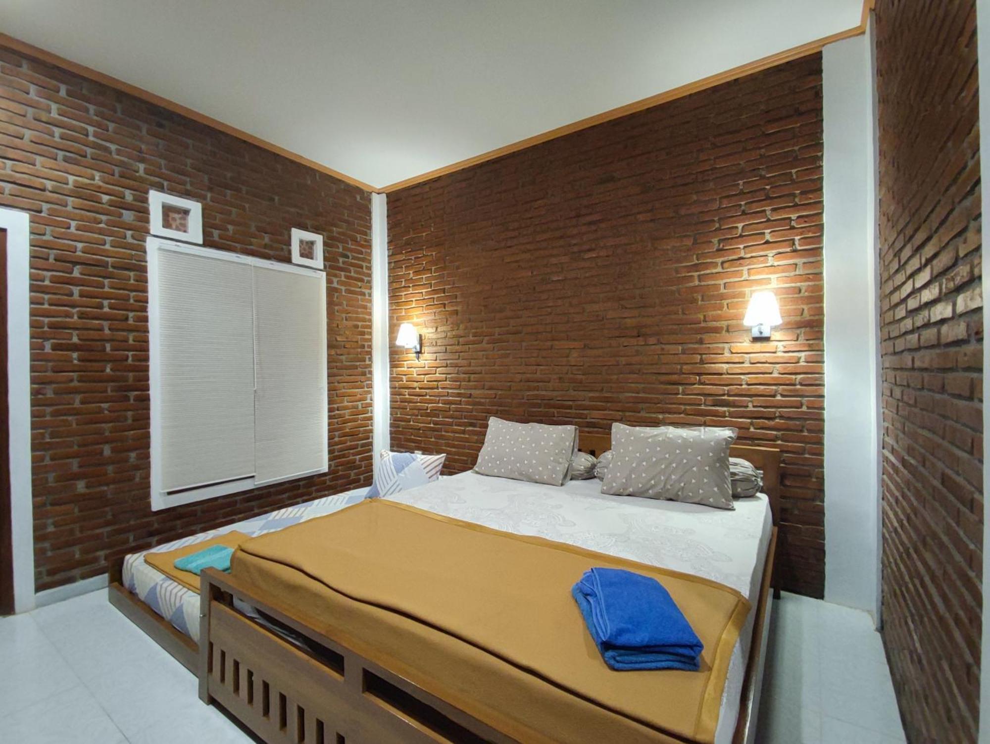 Genthong Homestay Magelang Extérieur photo