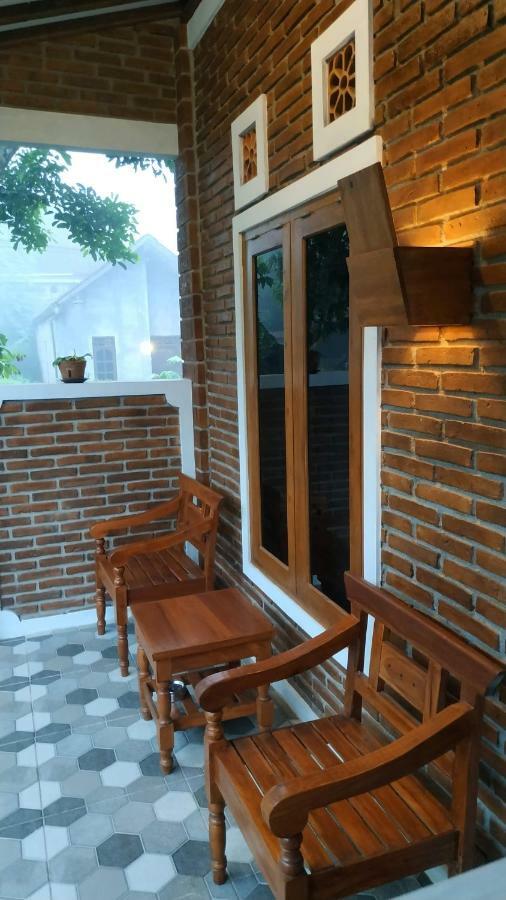 Genthong Homestay Magelang Extérieur photo